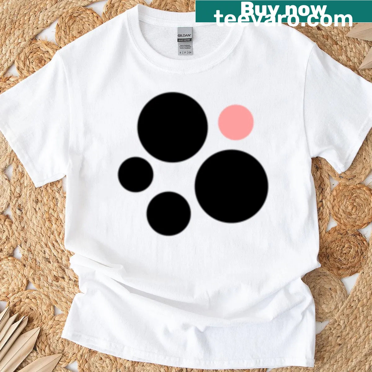 Minimalist T-shirt with elegant interlocking circles graphic — on a men's t-shirt
