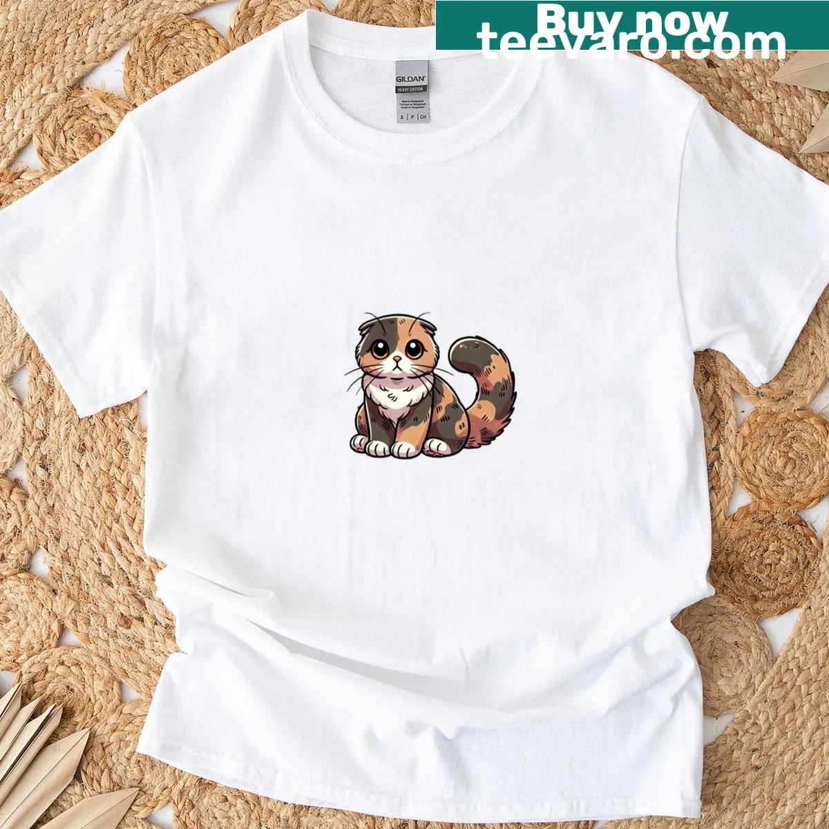 Adorable tortoiseshell calico Scottish Fold cat illustration on t-shirt — on a men's t-shirt