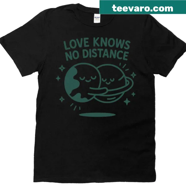 Cartoon illustration of Earth and Saturn on an oversized T-shirt