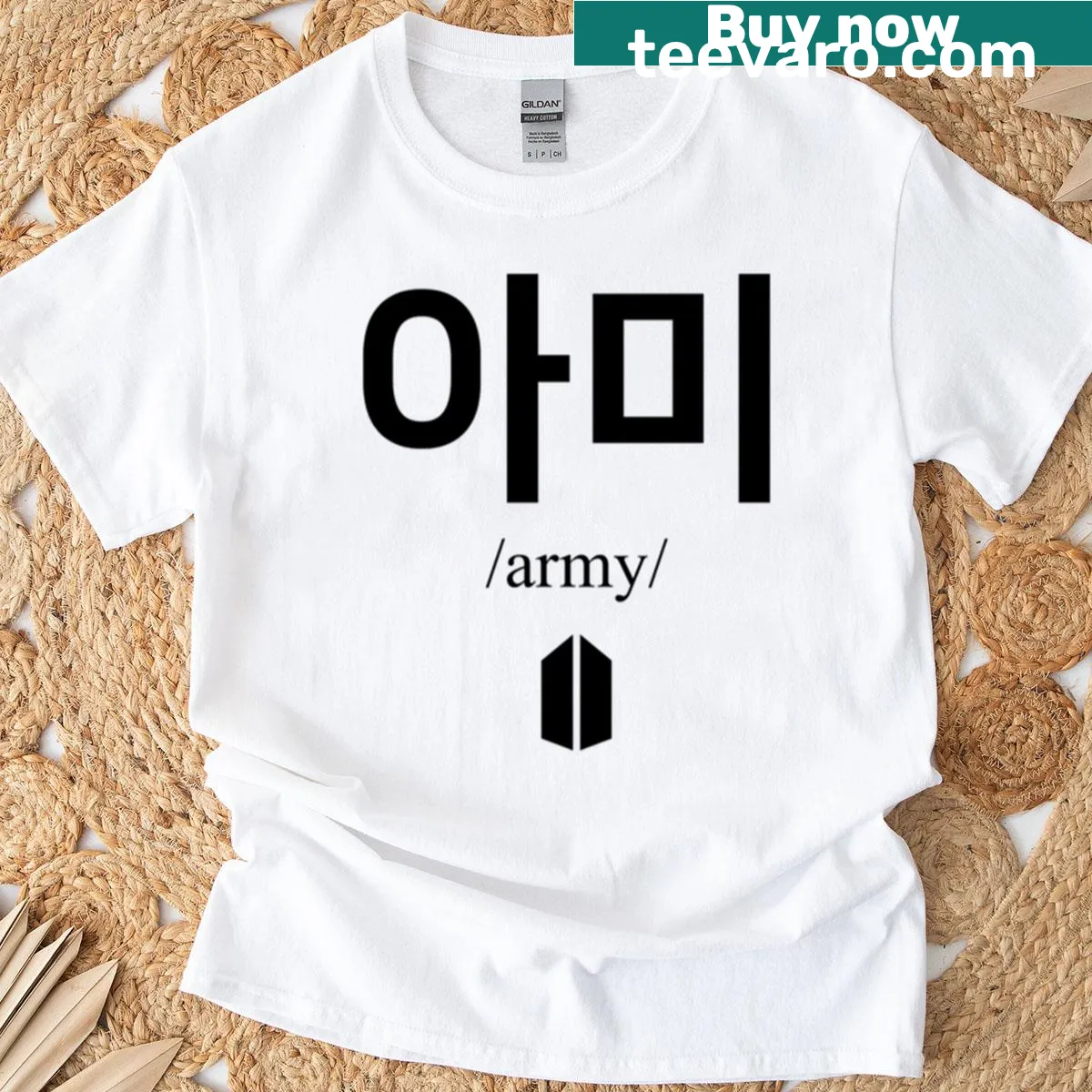 T-shirt with 'Army' in Korean and a logo — on a men's t-shirt