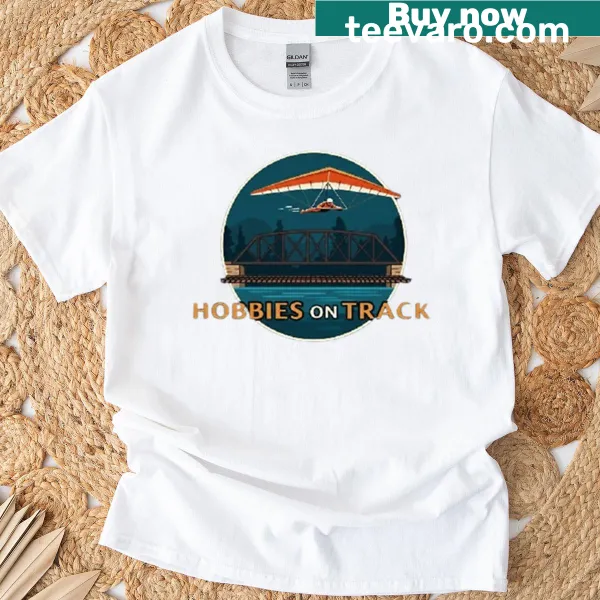 Oversized T-shirt with hang glider logo celebrating hobbies
