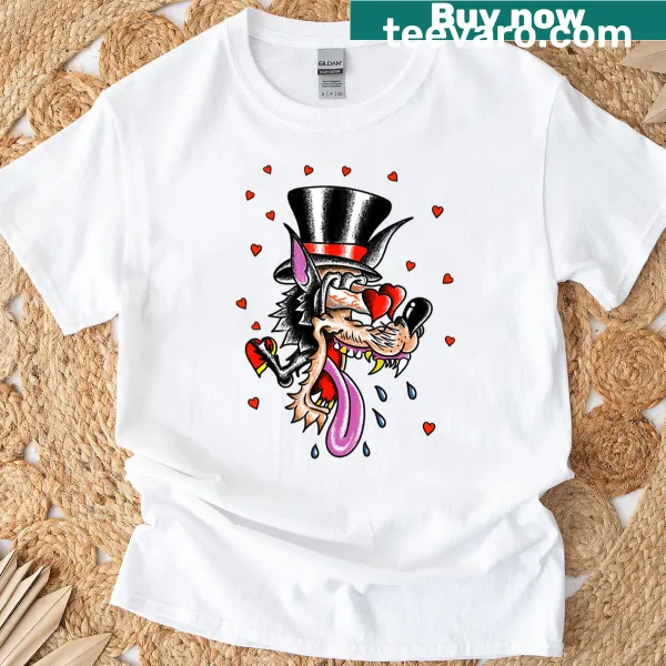 Traditional tattoo-style wolf illustration on a T-shirt
