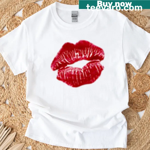 Playful lipstick graphic on T-shirt for makeup lovers