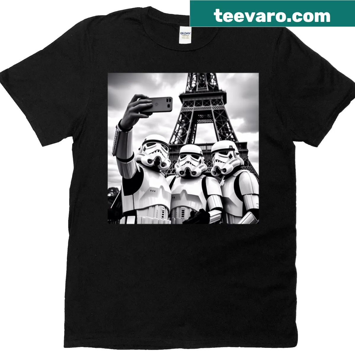 Oversized T-shirt with bold 'Soldiers In Paris' text design — on a men's t-shirt