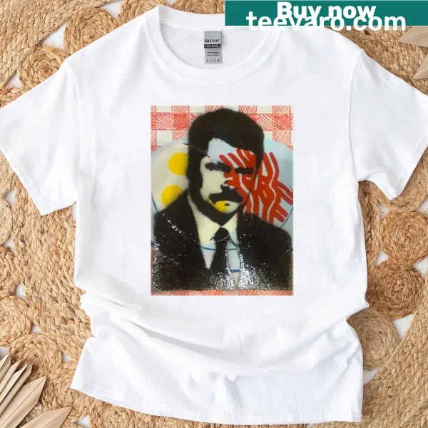 Minimalist design oversized t-shirt with Swansons Own graphic