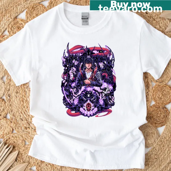 Oversized T-shirt featuring Sung Jinwoo, the Second Shadow Monarch.