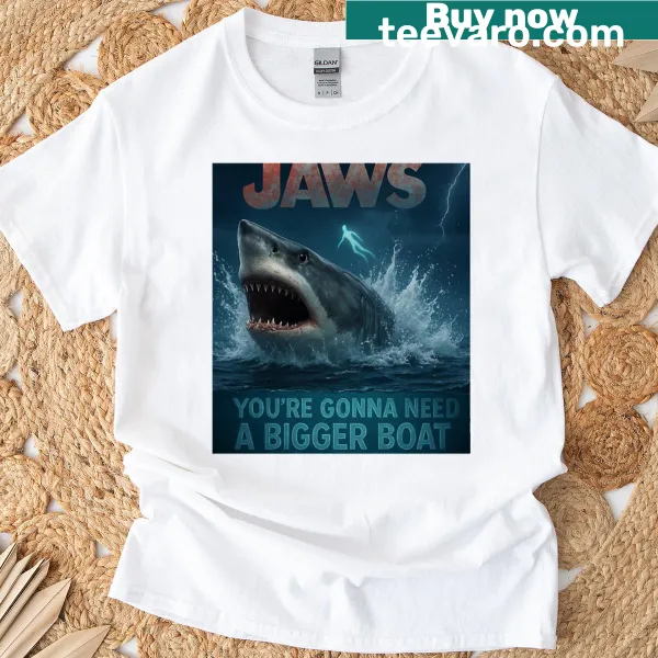 Vintage-style T-shirt featuring Jaws graphic