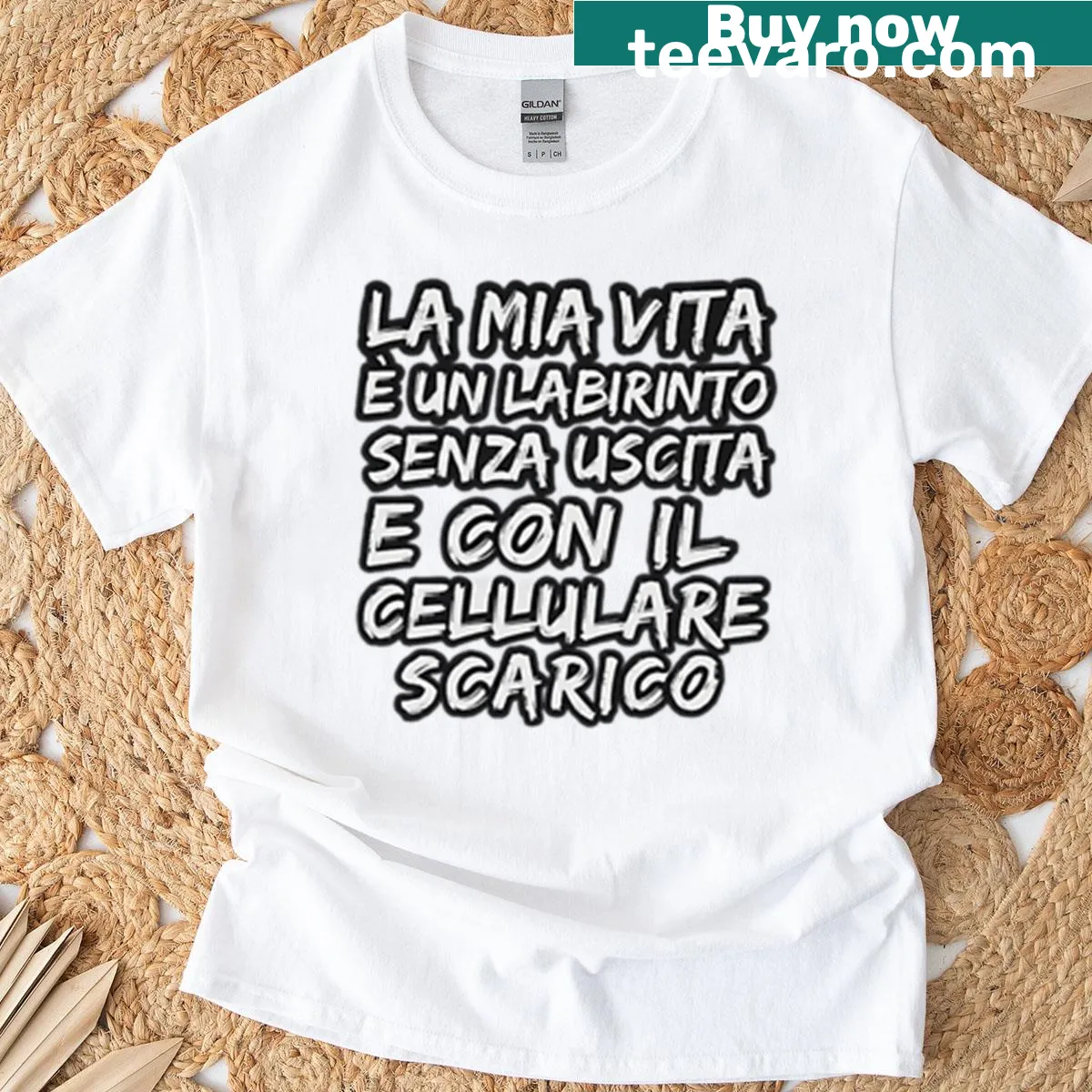 Text t-shirt with existential phrase in Italian — on a men's t-shirt