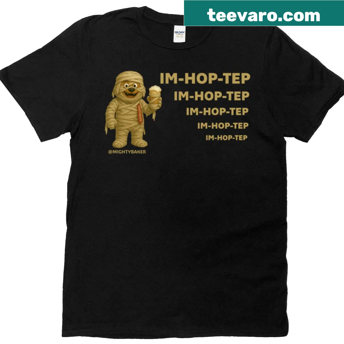Playful Halloween-themed text t-shirt with 'Mummy' — on a men's t-shirt