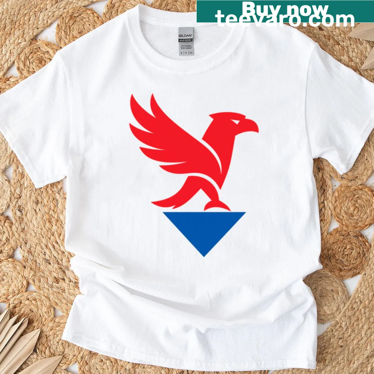 Minimalist t-shirt featuring an eagle emblem inspired by Crystal Palace — on a men's t-shirt