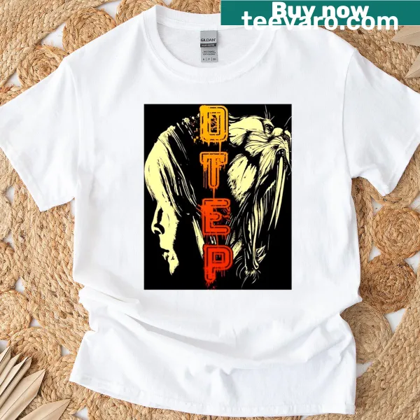 Lion graphic T-shirt showcasing strength and courage