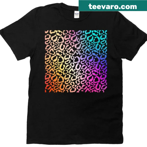 Leopard print pattern T-shirt featuring a gradient design
