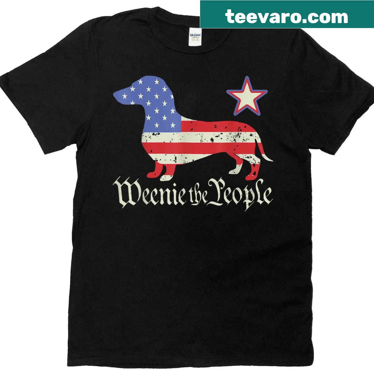 T-shirt with a cartoon dachshund and the phrase 'Weenie The People' for 4th of July. — on a men's t-shirt