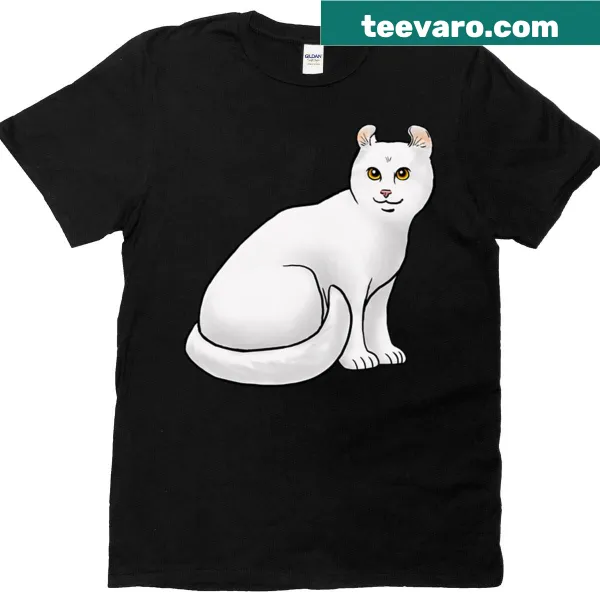 Oversized t-shirt featuring a watercolor illustration of an American Curl cat