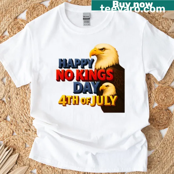 T-shirt featuring the phrase No Kings for July 4th