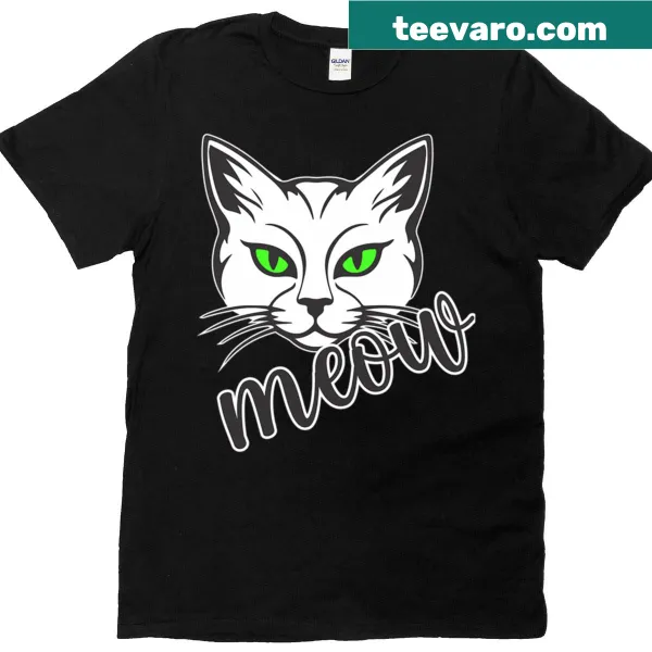 Charming T-shirt featuring a green-eyed cat illustration