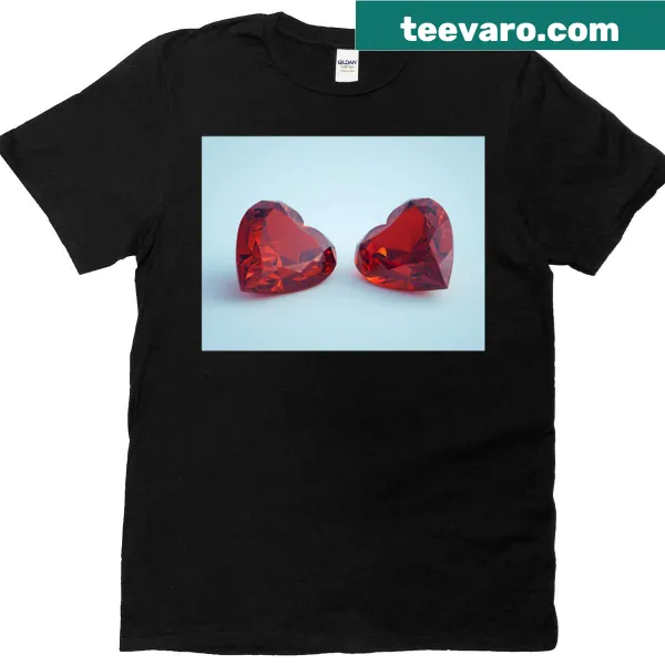 T-shirt featuring mirrored hearts design