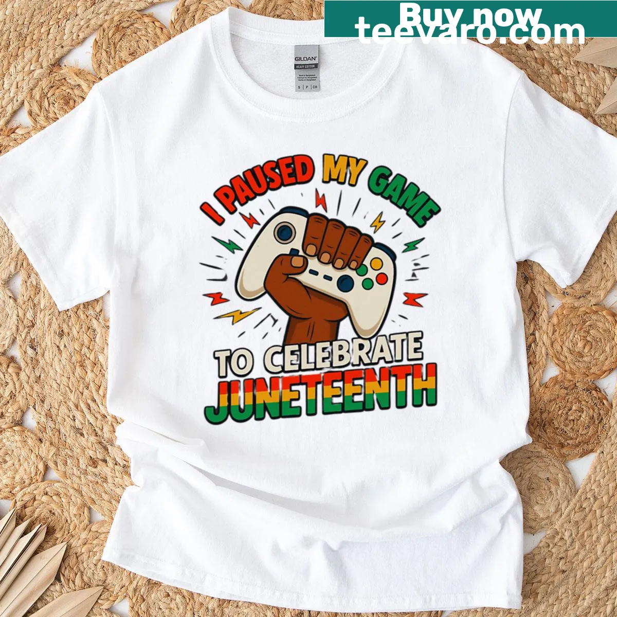 Kids' T-shirt featuring 'I Paused My Game To Celebrate Juneteenth Black Month' — on a men's t-shirt