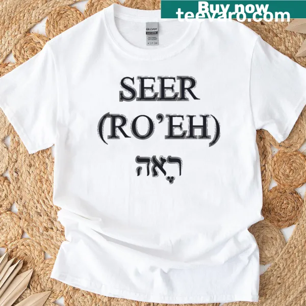 Mystical seer graphic T-shirt
