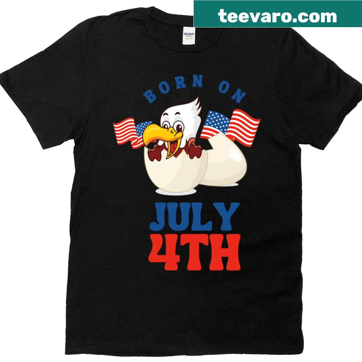 Oversized T-shirt with 'Born On July 4th' text for Independence Day — on a men's t-shirt