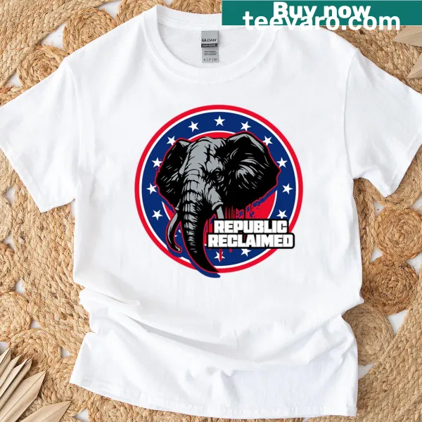 Patriotic T-shirt with the word 'Republic' in bold typography