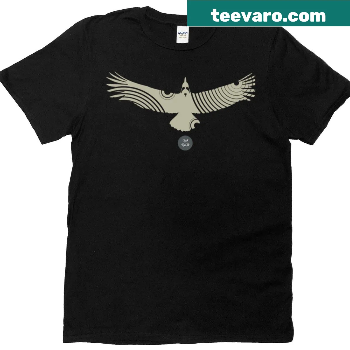 T-shirt featuring an Andean Condor illustration by Pajaropez. — on a men's t-shirt