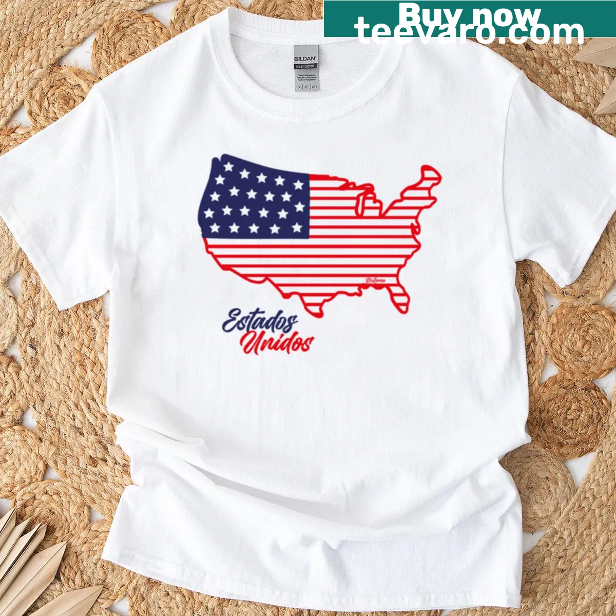 Estados Unidos text on a patriotic T-shirt — on a men's t-shirt