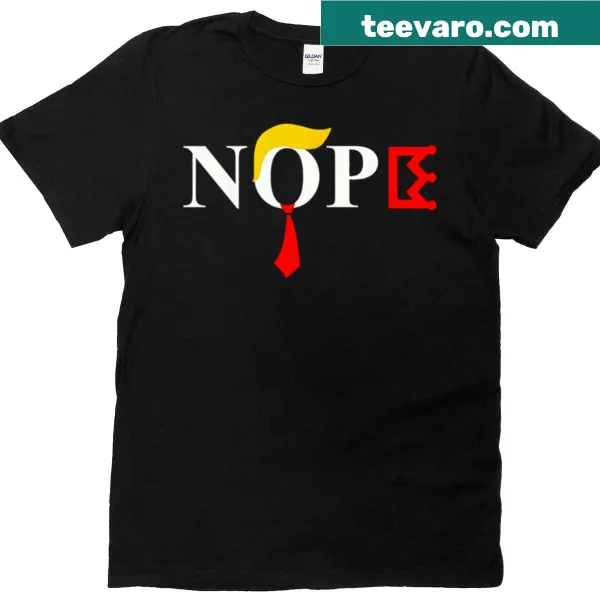 Fist graphic T-shirt with 'No Kings' crown text