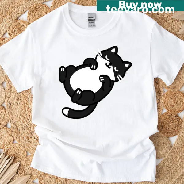 Illustration of a cat lying on its back on a T-shirt
