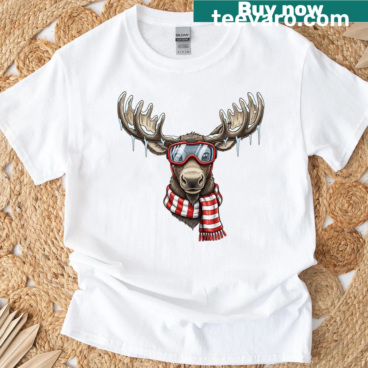 Moose skiing with goggles illustration on t-shirt — on a men's t-shirt