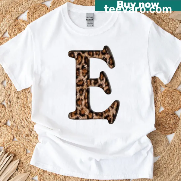 Leopard print letter 'E' graphic on t-shirt