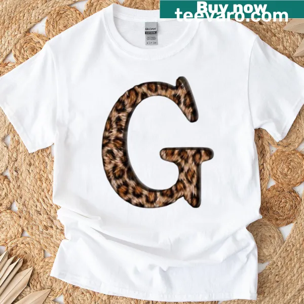 Chic leopard print T-shirt featuring a bold letter G design
