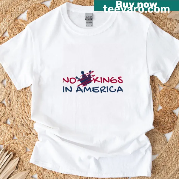 Bold 'No Kings' graphic T-shirt