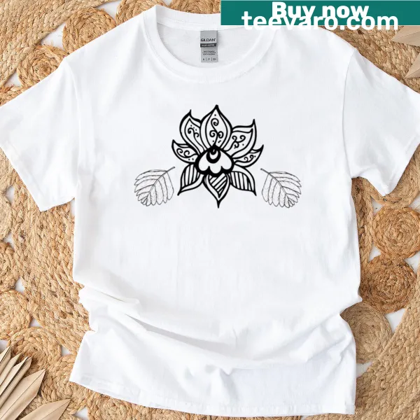T-shirt featuring an Indian floral motif and leaves
