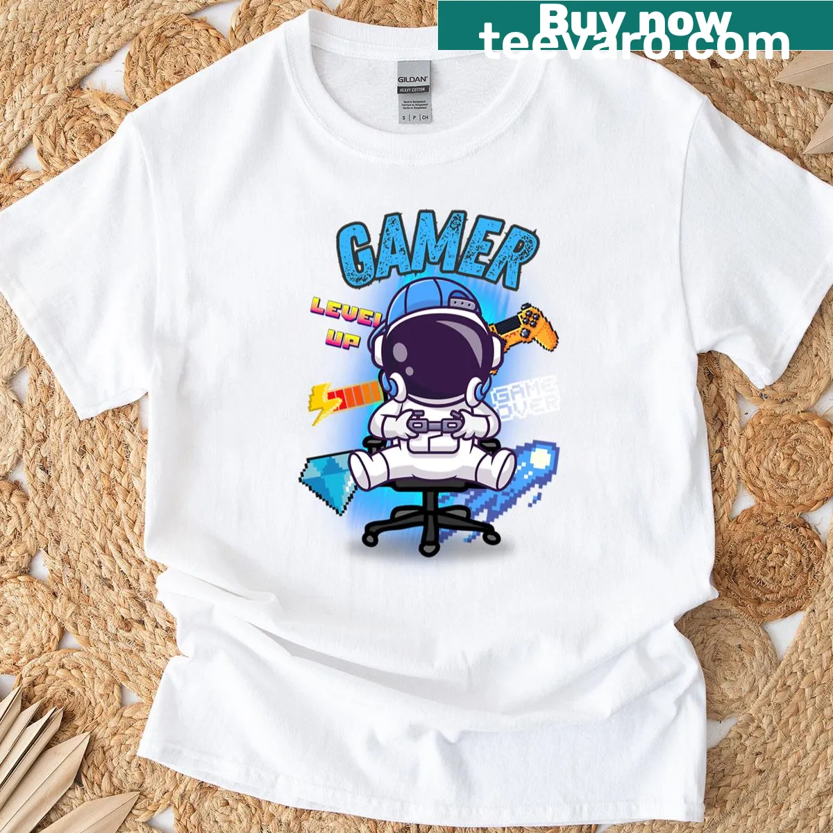 Oversized t-shirt with an astronaut in a gaming suit illustration — on a men's t-shirt