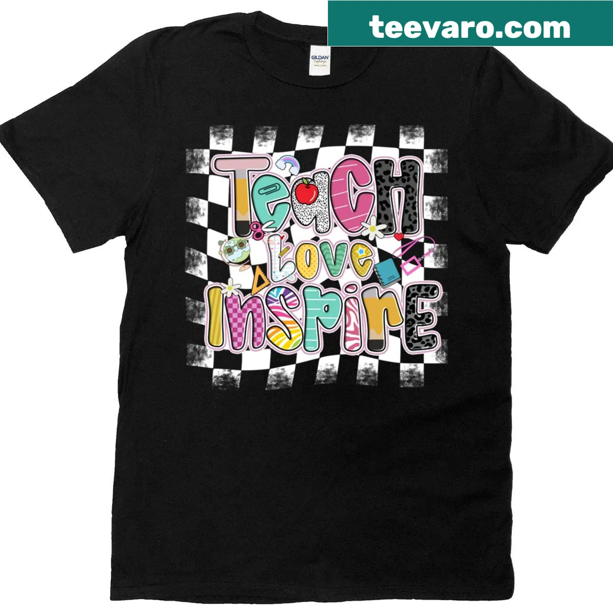 Retro t-shirt with the message 'Teach Love Inspire' for teachers — on a men's t-shirt