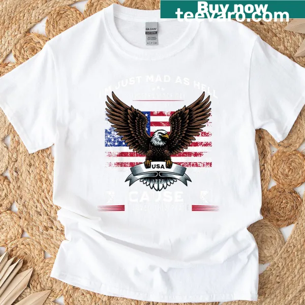 Statement T-shirt about loving the country since 1776