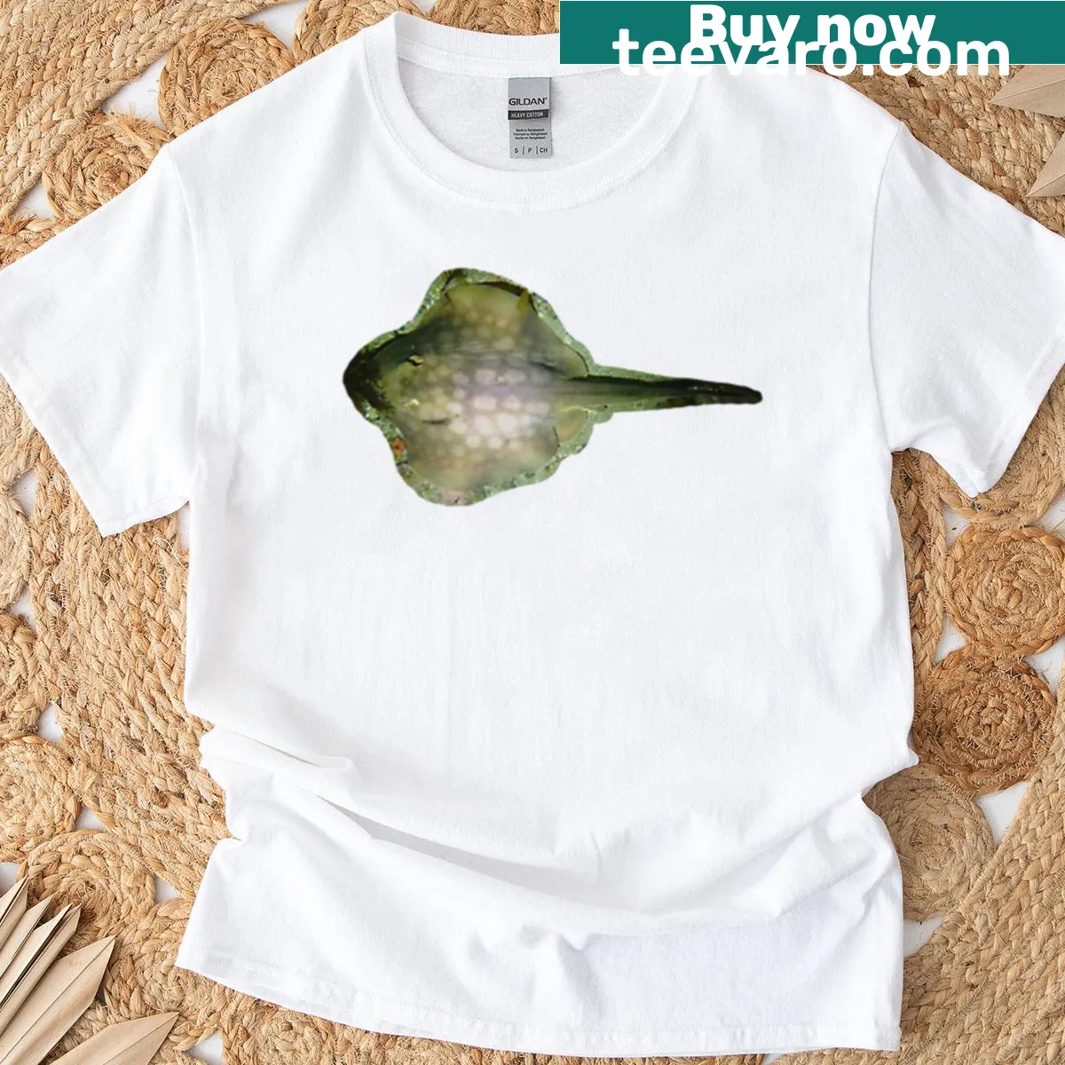 Illustration of a round stingray on a T-shirt. — on a men's t-shirt