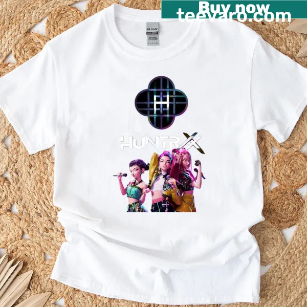 Huntrix logo T-shirt in a stylish design