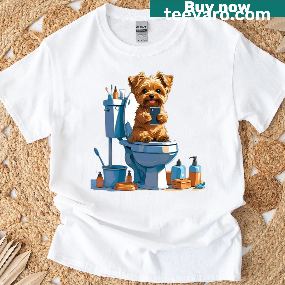 Cartoon Yorkipoo dog with smartphone on toilet — on a men's t-shirt