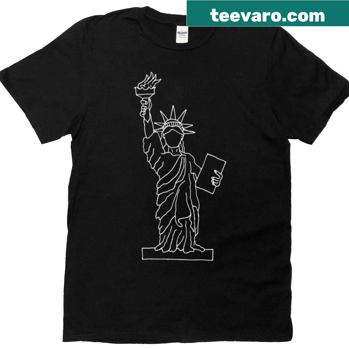 Silhouette outline of the Statue of Liberty on a T-shirt — on a men's t-shirt