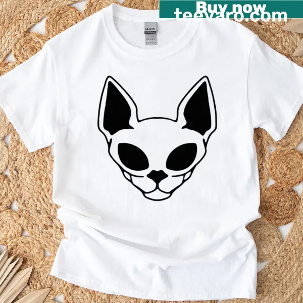 Cute cartoon cat head T-shirt with witch elements