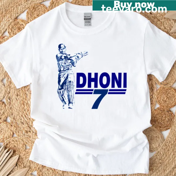 Graphic T-shirt featuring the number 7 in tribute to Dhoni