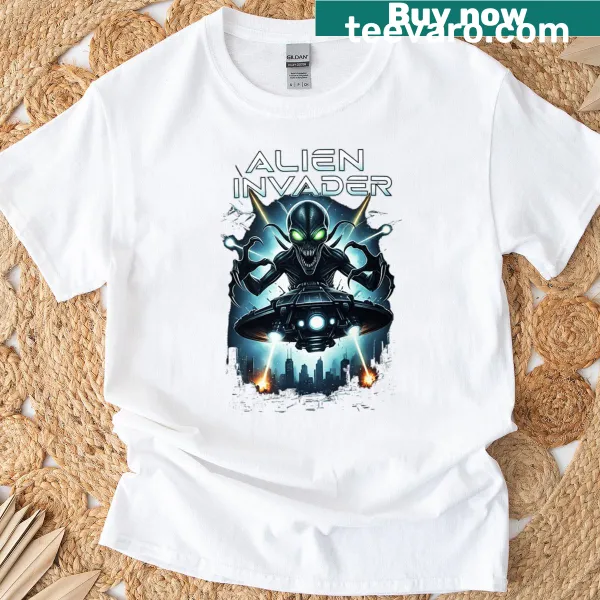 Alien invader T-shirt with spaceship attacking a city