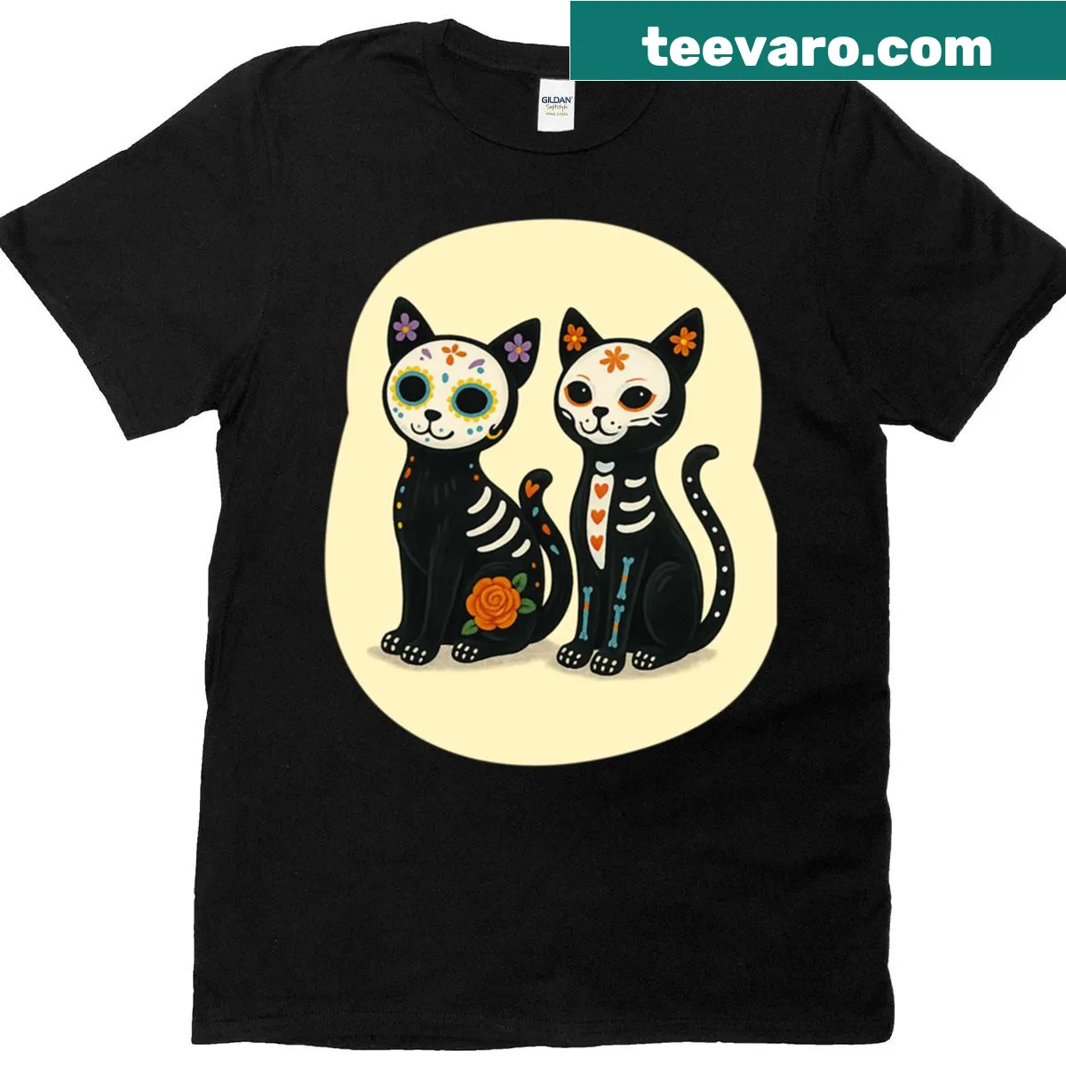Illustrated cats with calavera designs on Halloween t-shirt — on a men's t-shirt