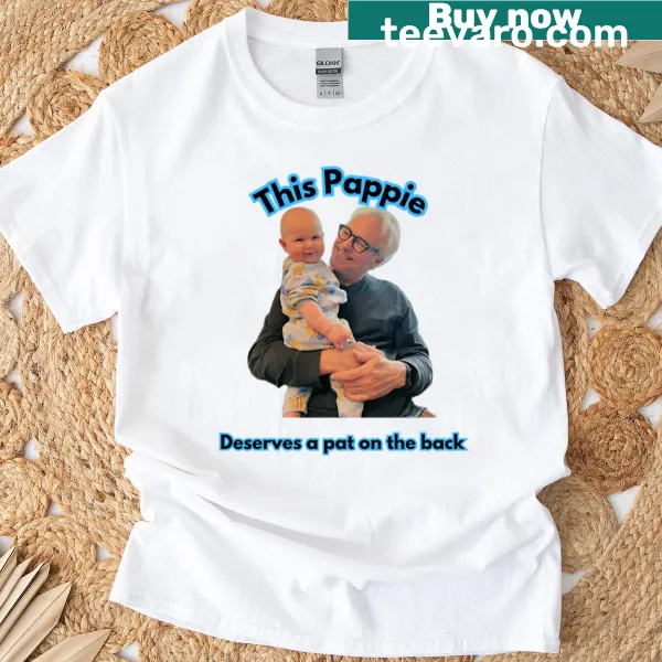 T-shirt with text 'Pappie' in a charming font