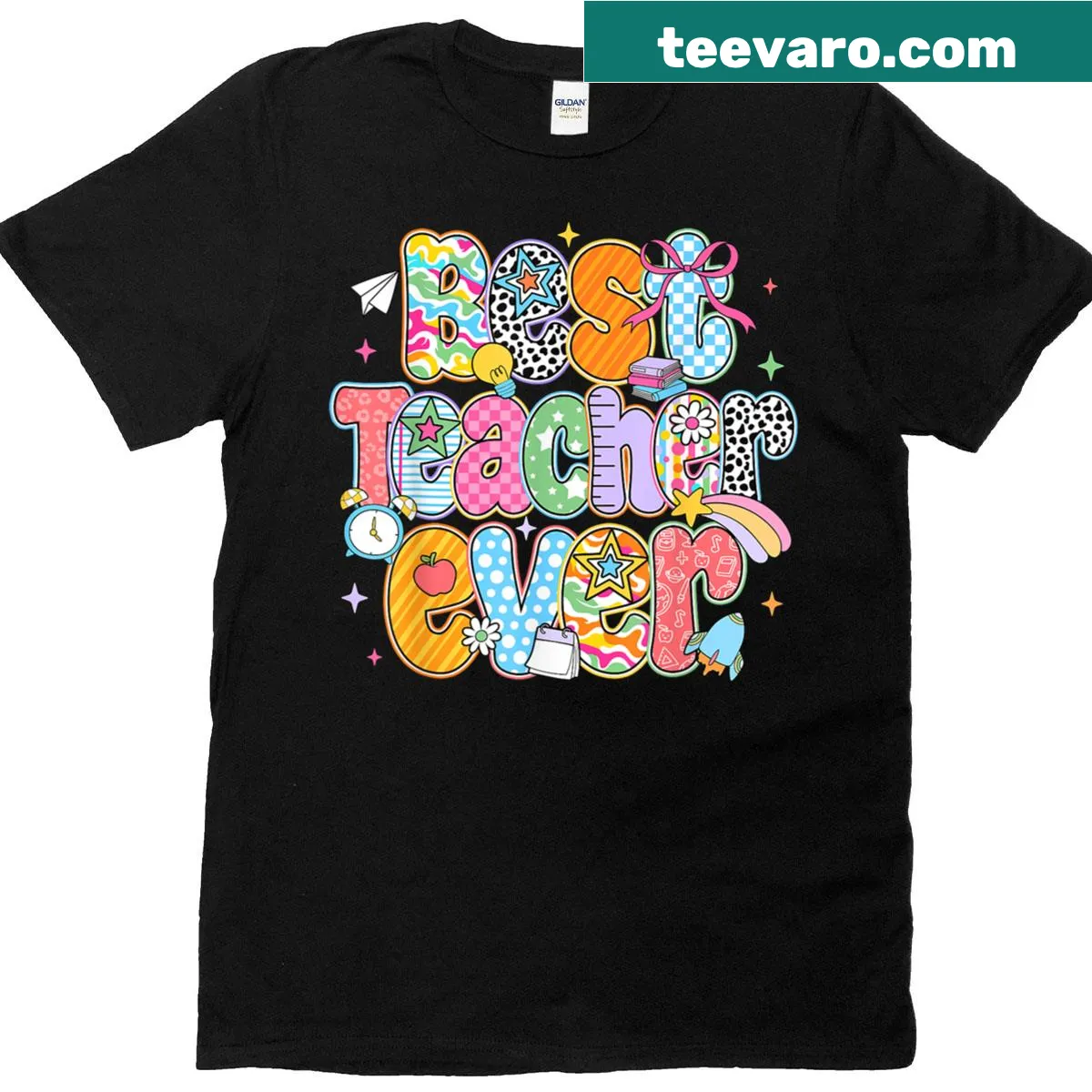 Heartfelt Best Teacher Ever graphic on a shirt for educators. — on a men's t-shirt