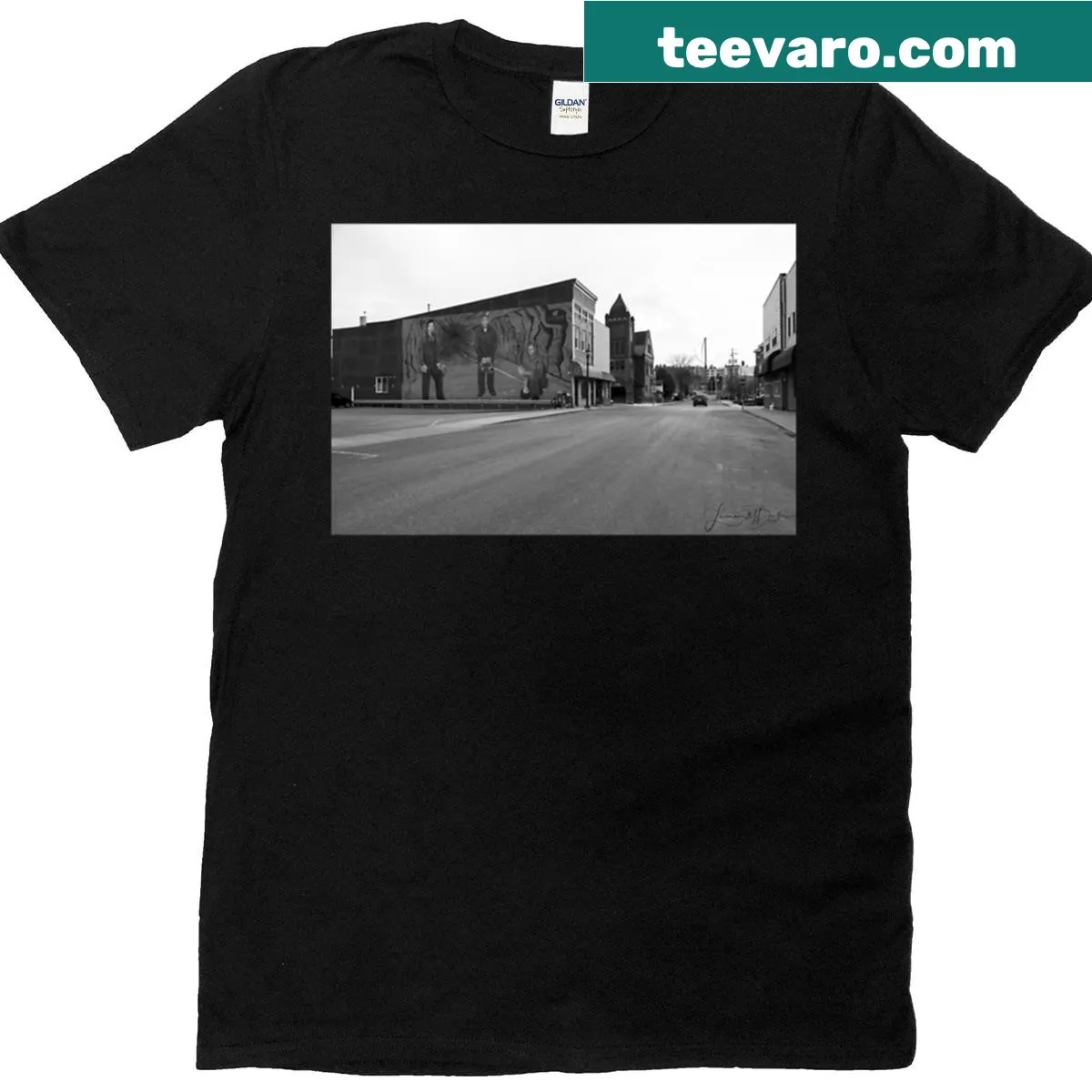 Oversized T-shirt with 'Hematite' text design — on a men's t-shirt