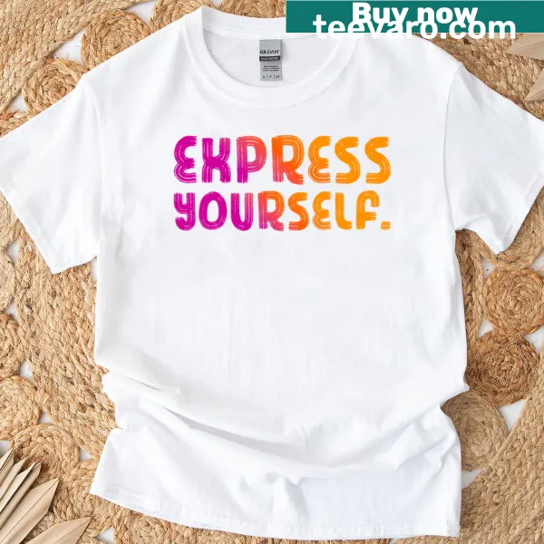 Graphic t-shirt with pumpkin design and playful typography