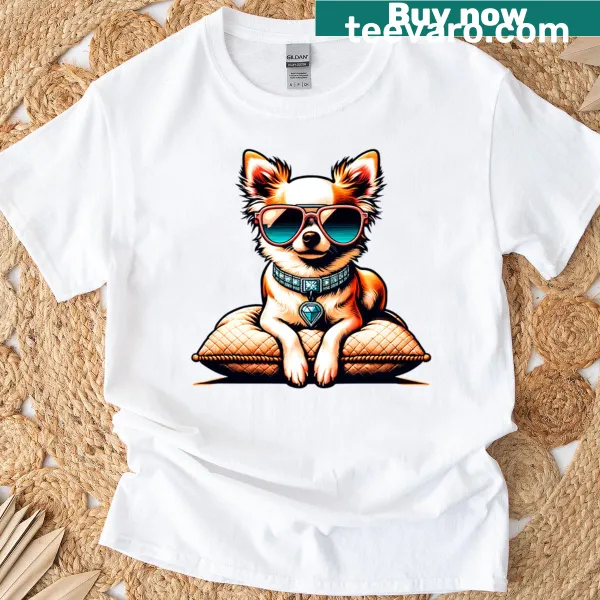Oversized T-shirt with a stylish Chihuahua illustration